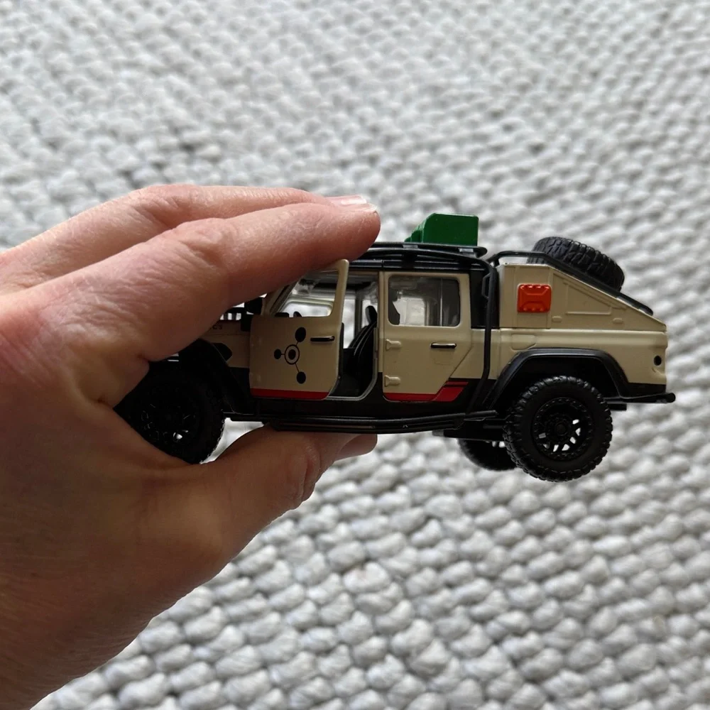 Adventure Off-Road Jeep Toy Car - Cream and Black
